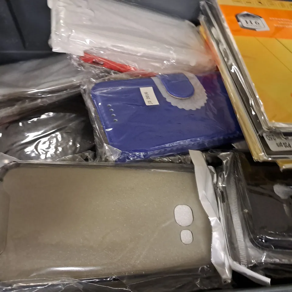 BOX OF APPROXIMATELY 15 ASSORTED ITEMS TO INCLUDE -PRO TEMPERED GLASS SCREEN PROTECTOR , PHONE CASES , PHONE CABLE 