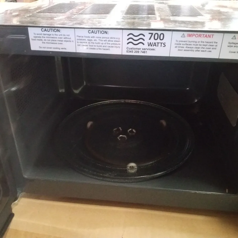 RUSSELL HOBBS TEXTURES 17L BLACK MICROWAVE