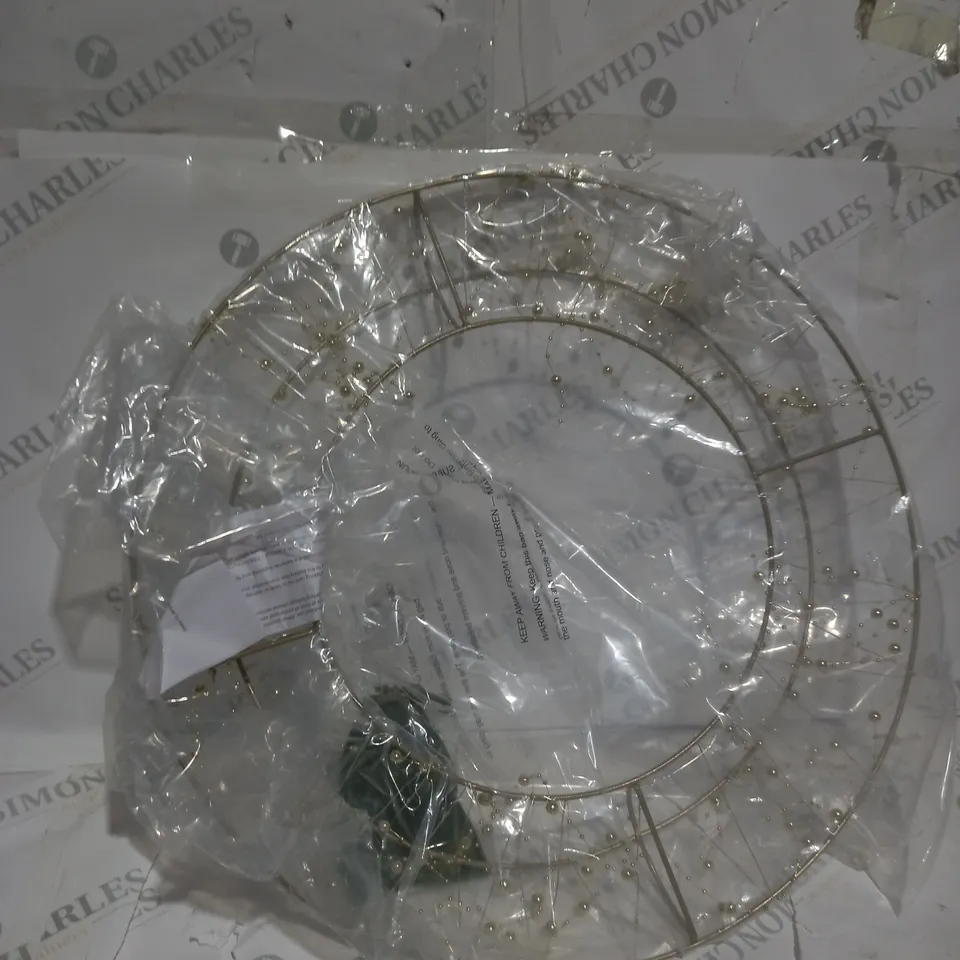 BOXED SARA DAVIES GOLD PRE-LIT BEADED WREATH