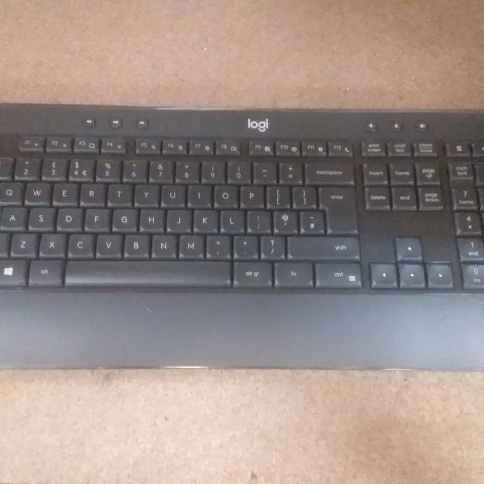 LOGITECH MK540 WIRELESS KEYBOARD