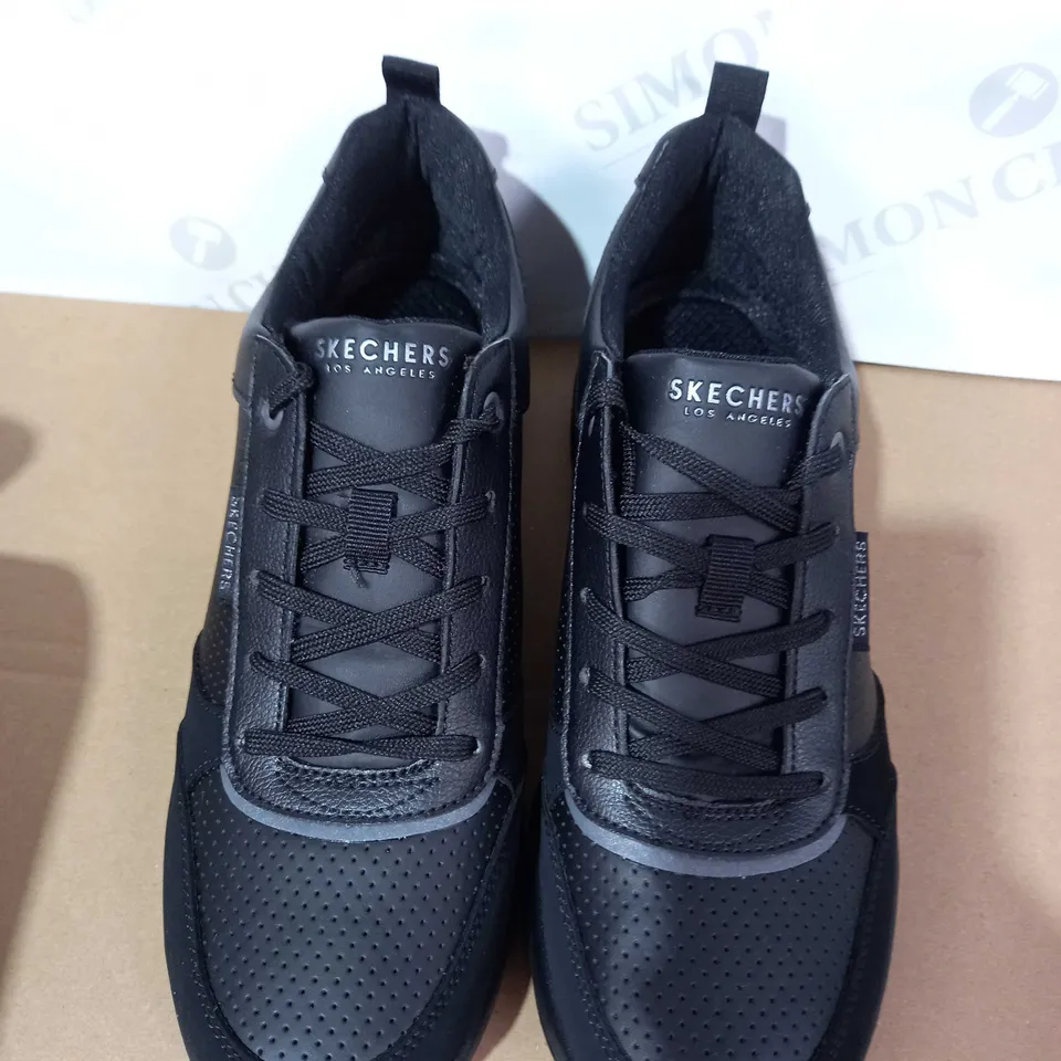 SKECHERS BILLION SUBTLE SPOTS TRAINER (BLACK), SIZE 6 UK