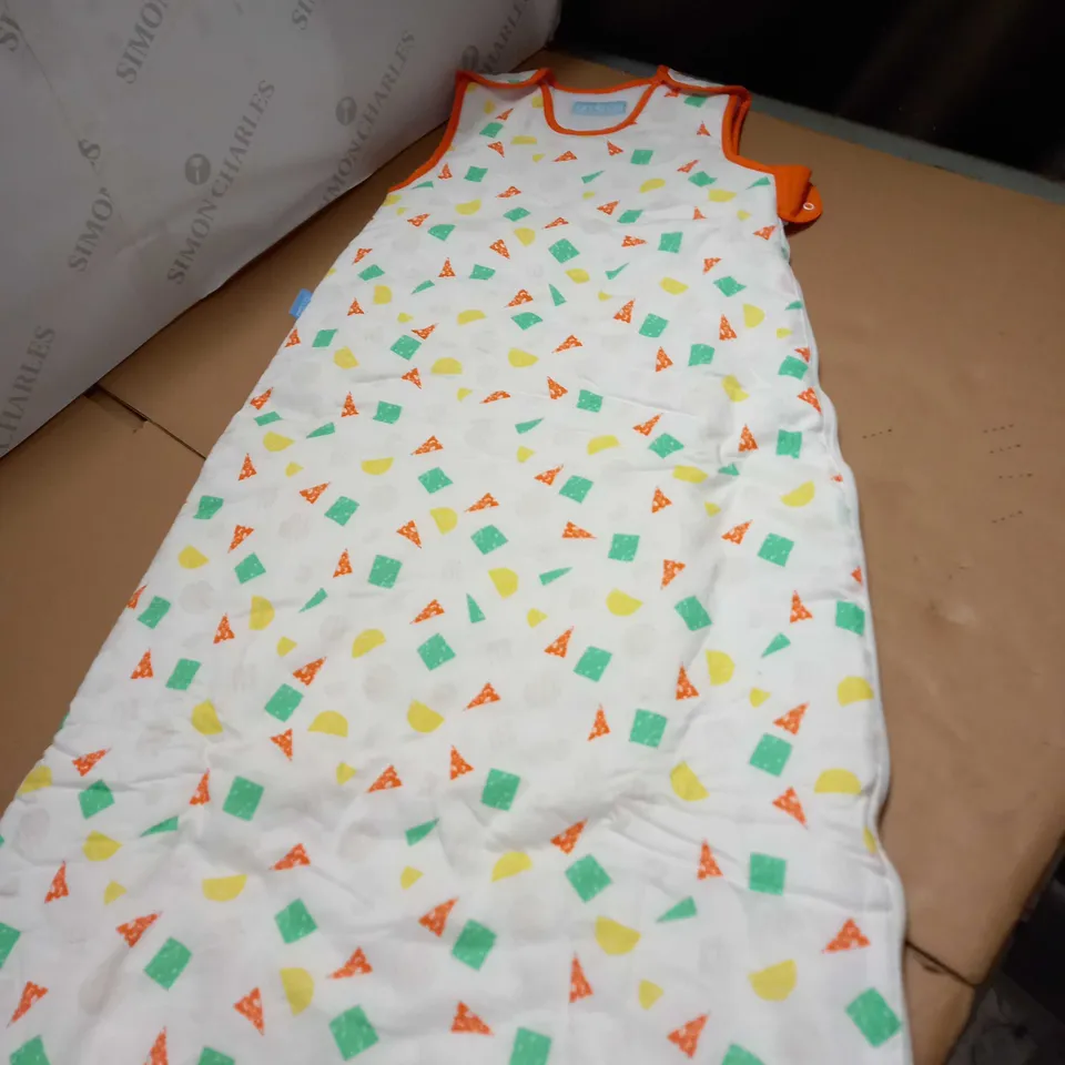 TODDLERS SLEEPING BAG AGES UNSPECIFIED