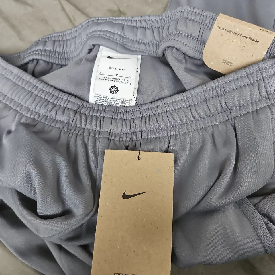 NIKE DRI-FIT ACADEMY PANTS IN SMOKE VAPOR – MEN'S - S