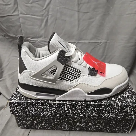 BOXED AIR JORDAN 4 RETRO SNEAKERS β WHITE/GREY, UK 10