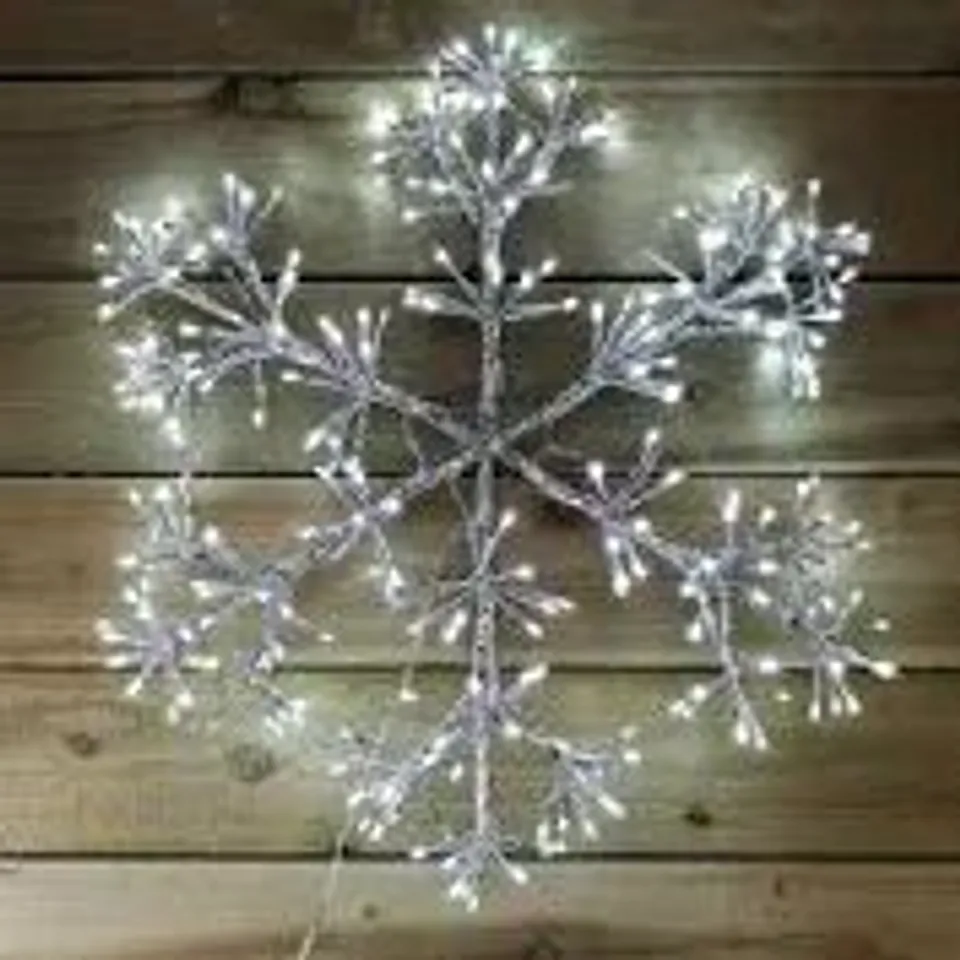 BOXED SNOWFLAKE OUTDOOR LIGHTS 120X120CM