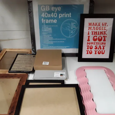 LOT OF 10 ASSORTED PICTURE FRAMES
