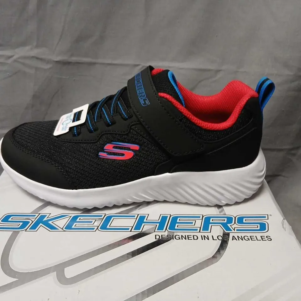 SKECHERS KIDS' TRAINERS – BLACK/BLUE, UK 3 (EU 36)