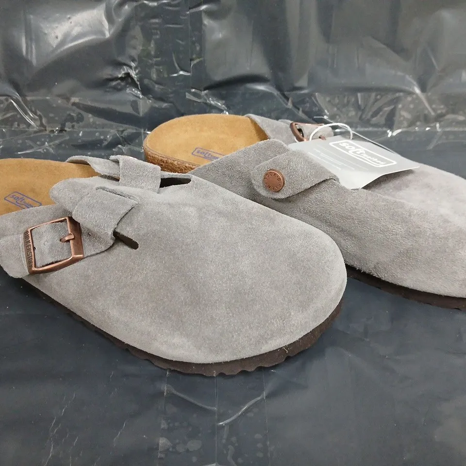 PAIR OF BIRKENSTOCK SHOES IN GREY SIZE EU 37