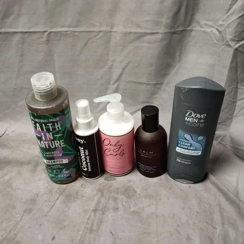 APPROXIMATELY 15 ASSORTED COSMETIC ITEMS TO INCLUDE DOVE MEN, CALM APOTHECARY, FAITH IN NATURE SHAMPOO, BLACK COCONUT BODY MIST, ONLY CURLS ETC