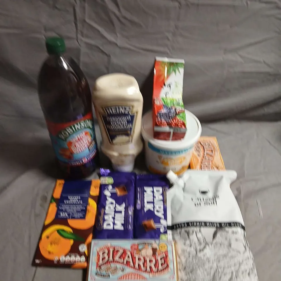 APPROXIMATELY 10 ASSORTED FOOD ITEMS TO INCLUDE - ROBINSONS JUICE, OLIVE OIL AND CHOCOLATE - COLLECTION ONLY