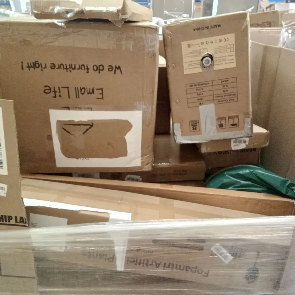PALLET OF ASSORTED ITEMS INCLUDING MEEDEN TRIPOD FIELD PAINTING EASEL, FABIAN CLARKE PHOTO FRAMES, STOREMIC FLOATING SHELF, FOPAMTRI ARTIFICAL PLANTS, DK SONIC ULTRA SONIC CLEANER, COFFEE TABLE