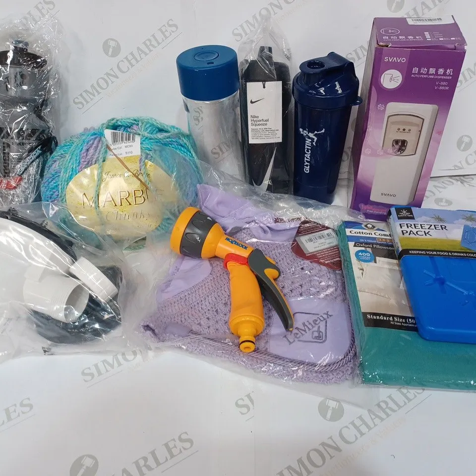 BOX TO CONTAIN APPROX. 20 X ASSORTED HOUSEHOLD PRODUCTS, INCLUDES BOTTLES, FREEZER PACK, PILLOW SHAMS ETC 