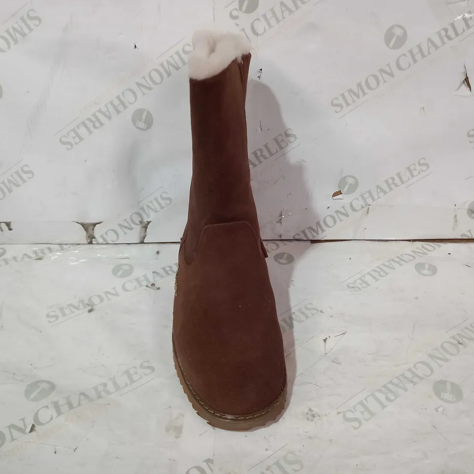 Emu Electra Waterproof Suede Boot IN BROWN SIZE W8/M7