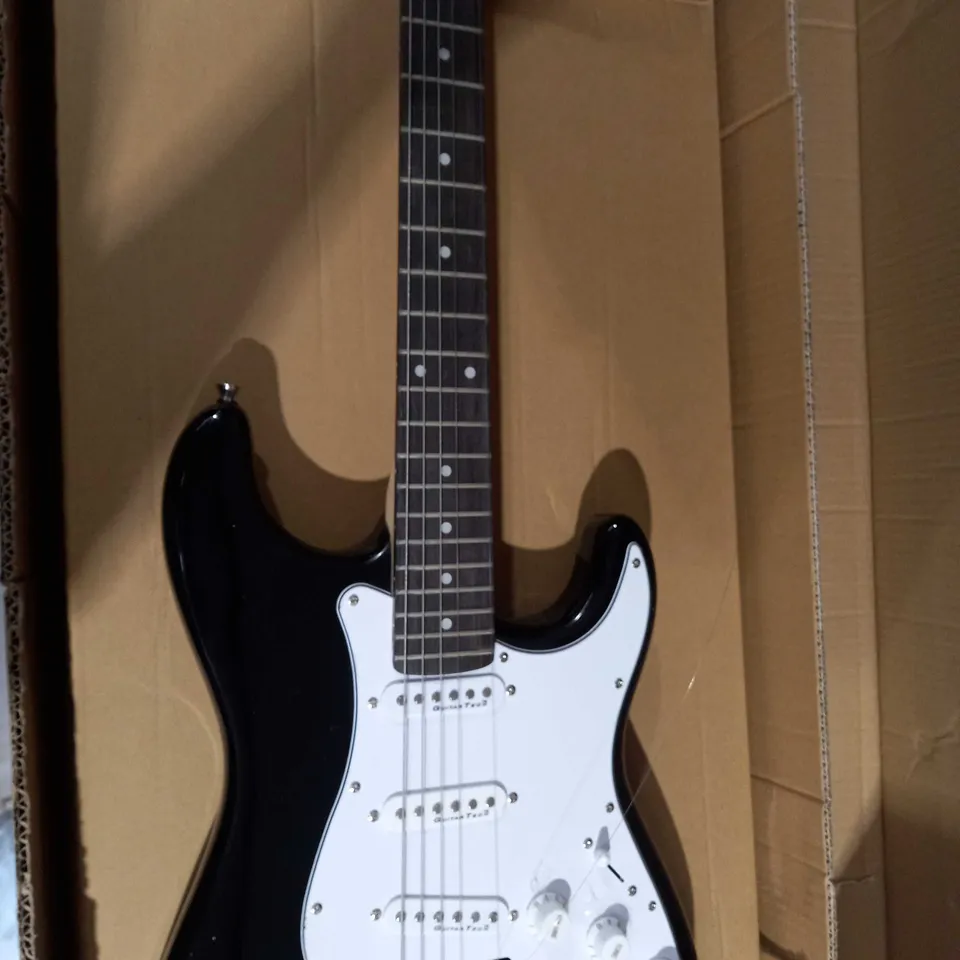 BOXED EXCORE ELECTRIC GUITAR / COLLECTION ONLY RRP £169.99
