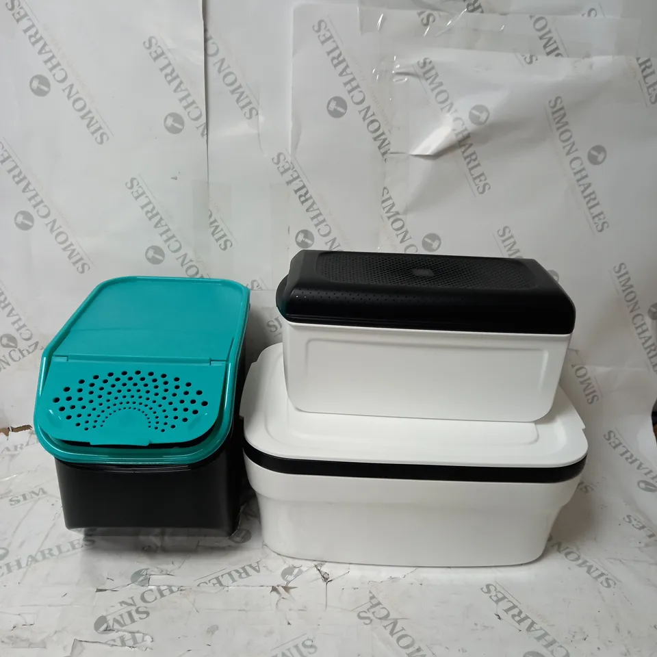 BOX OF APPROX 10 ASSORTED TUPPERWARE TO INCLUDE BREADSMART JUNIOR, POTATO SMART, BREADSMART LARGE, ETC.