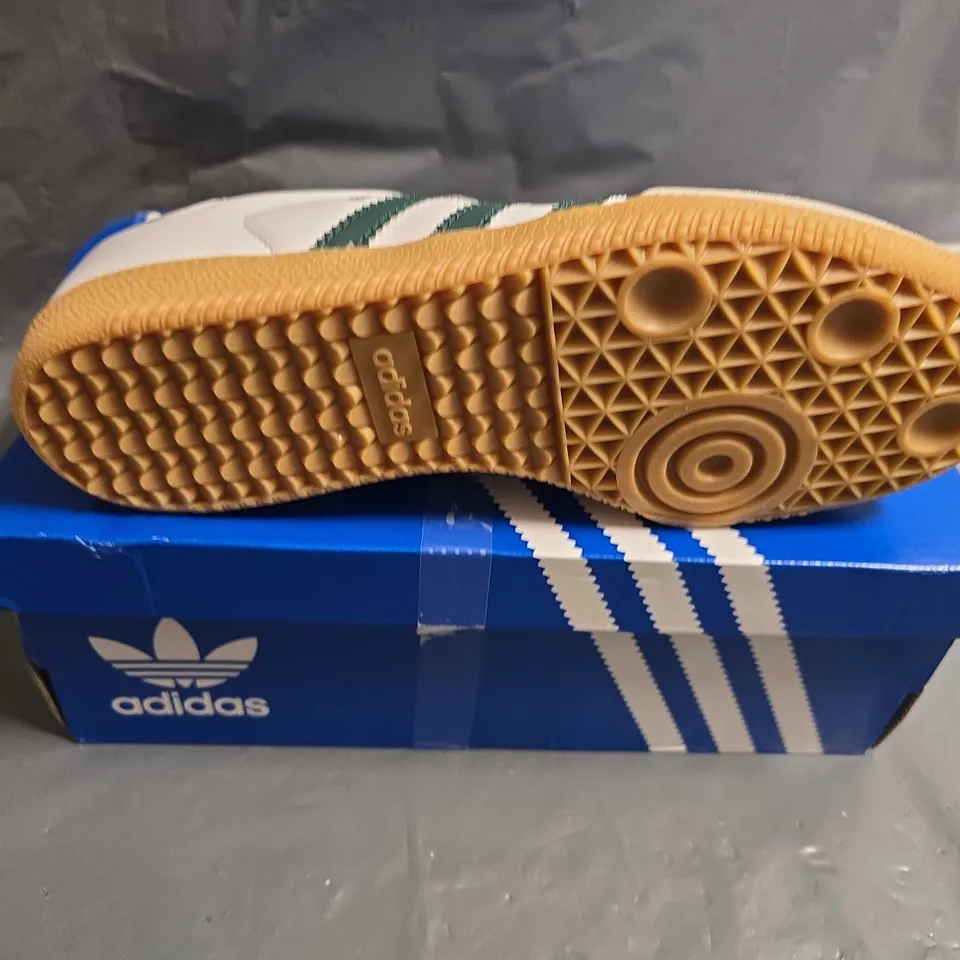 BOXED PAIR OF KIDS ADIDAS SAMBA OG TRAINERS - UK SIZE 5