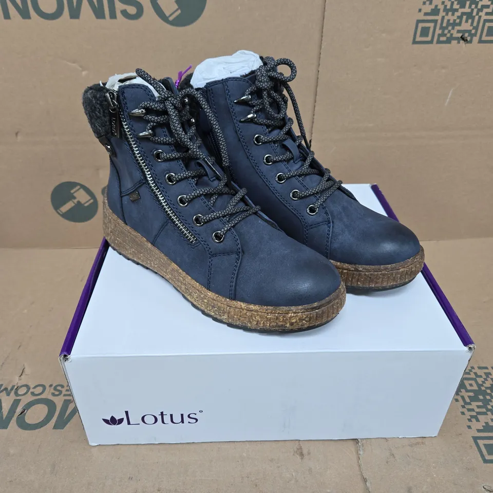 LOTUS WOMEN’S BLUE BOOTS – 4