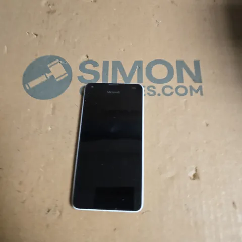 MICROSOFT WINDOWS PHONE – WHITE 