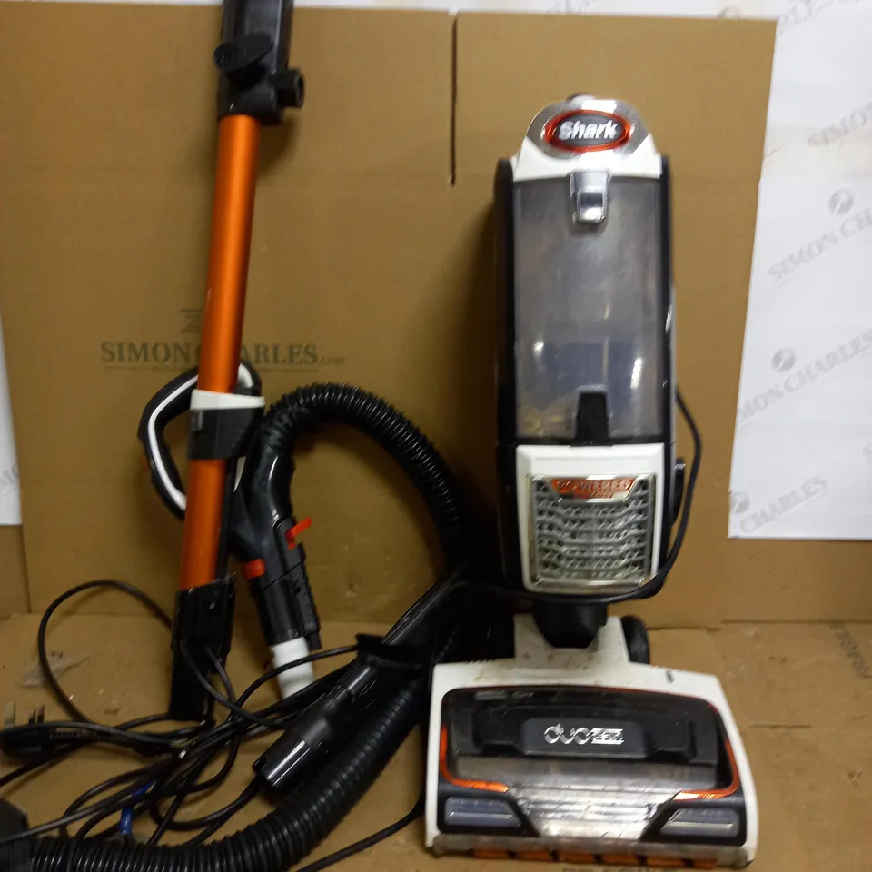 SHARK CORDED UPRIGHT VACUUM CLEANER 