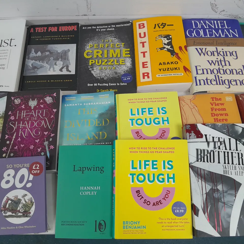 LARGE QUANTITY OF ASSORTED BOOKS TO INCLUDE WORKING WITH EMOTIONAL INTELLIGENCE, TRUST AND ASAKO YUZUKI BUTTER