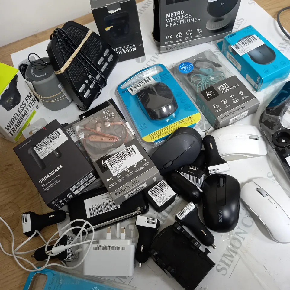 APPRROXIMETELY 20 ASSORTED ELECTRICAL ITEMS INCLUDING KITSOUND HEADPHONES, WIRELESS FM TRANSMITTER, URBANEARS EAPHONES AND RAPOO WIRELESS MOUSE