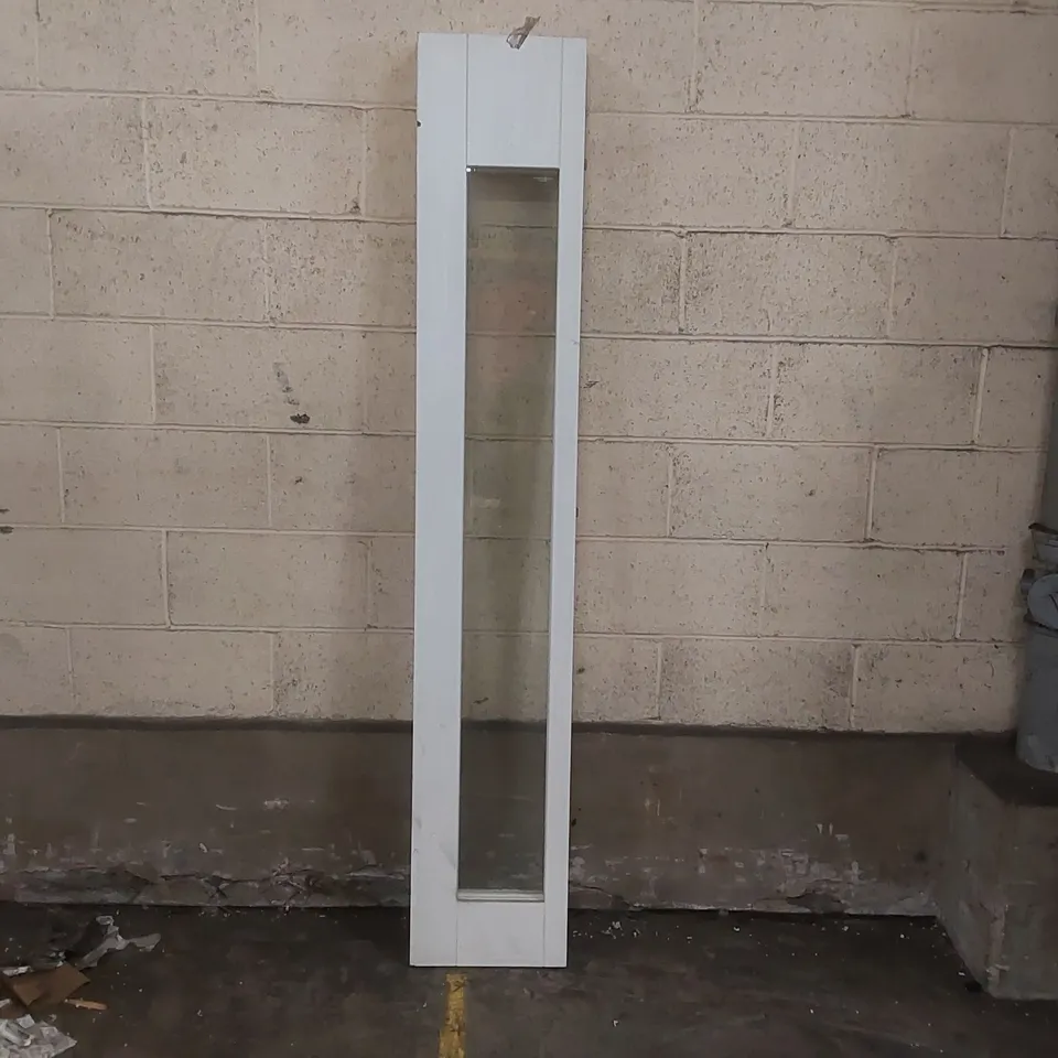 INTERNAL BI-FOLD DOOR WITH WINDOWS - APPROXIMATELY 193.5 x 66.6cm