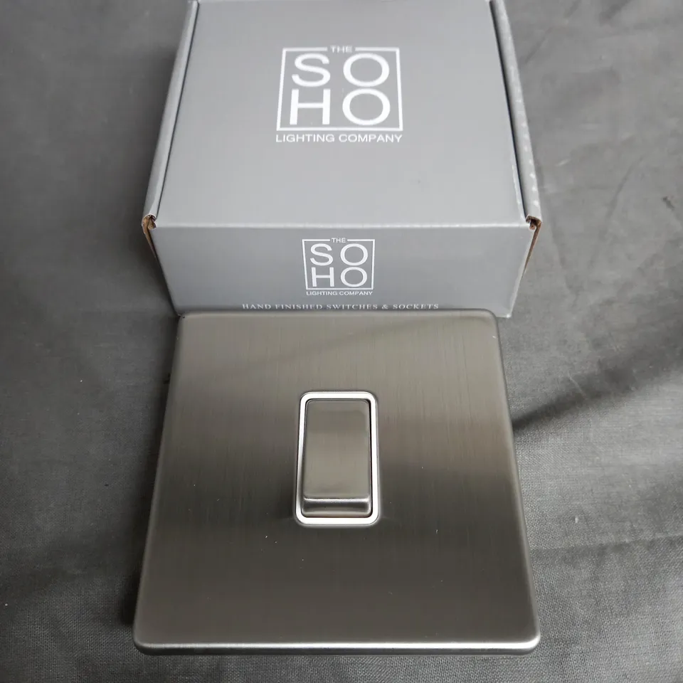 BOXED SOHO LIGHTING BRUSHED CHROME 1 GANG 2 WAY 10A LIGHT SWITCH