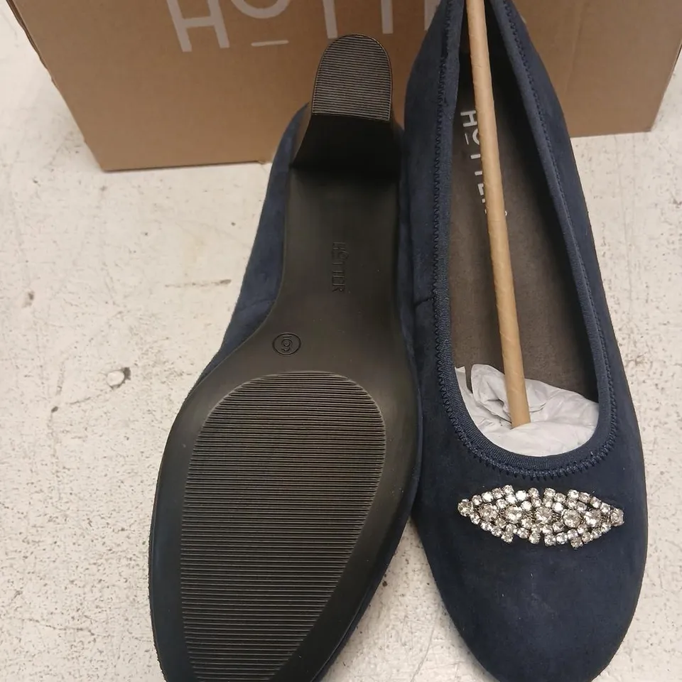 HOTTER NAVY SUEDE COURT SHOES WITH CRYSTAL EMBELLEMENT – UK 6 (EU 39)