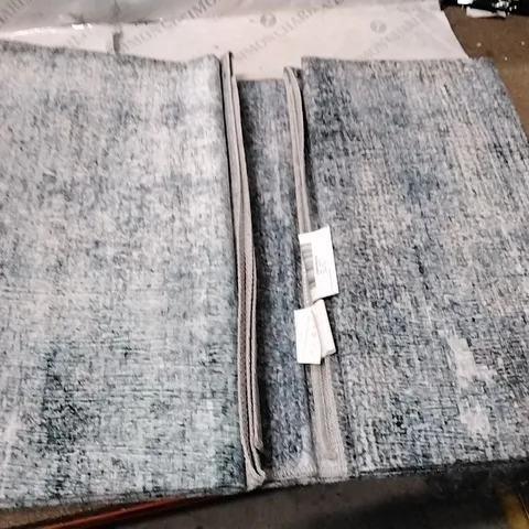 BOXED MINDEN MACHINE WOMEN / POWER LOOMED BLUE RUG - 5 x 8'