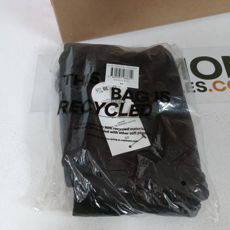BOX OF APPROXIMATELY 20 ASSORTED CLOTHING ITEMS TO INCLUDE: PLUSH GYM SHORTS