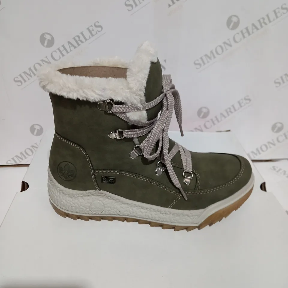 BOXED RIEKER ANTISTRESS NAVY HIKING BOOT - SIZE 3 1/2