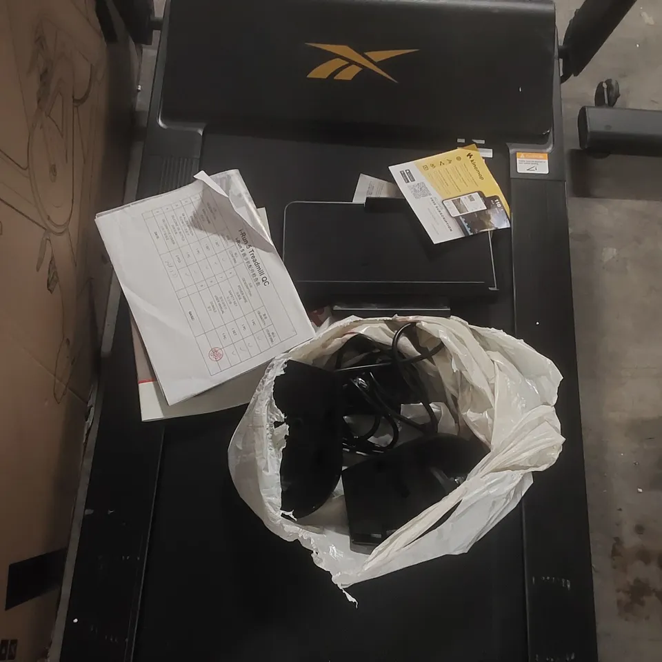 REEBOK I-RUN 5 FOLDING TREADMILL