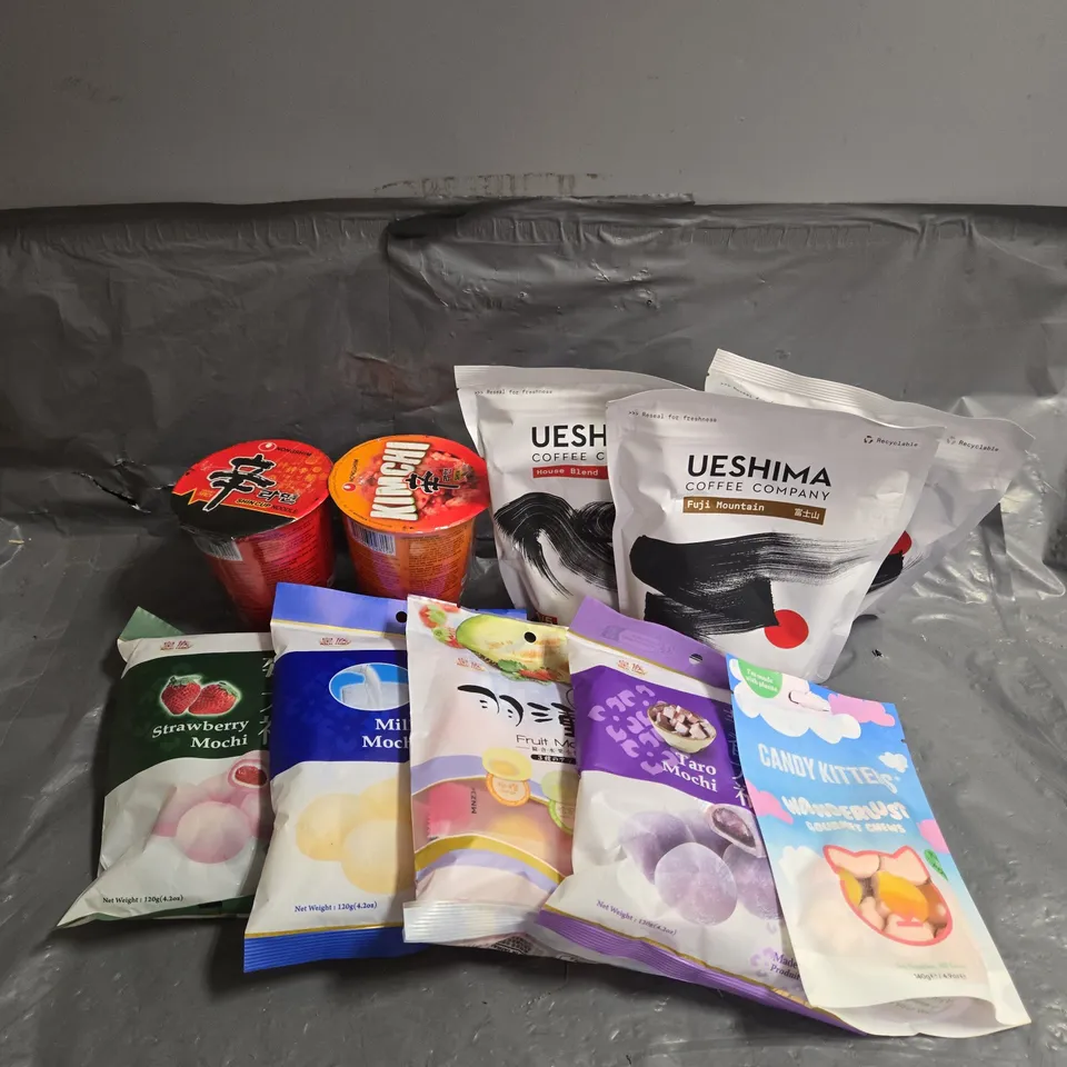 APPROXIMATELY 8 ASSORTED FOOD & DRINK ITEMS TO INCLUDE - UESHIMA GROUND COFFEE - ASSORTED MOCHI - SHIN NOODLES - ETC - COLLECTION ONLY
