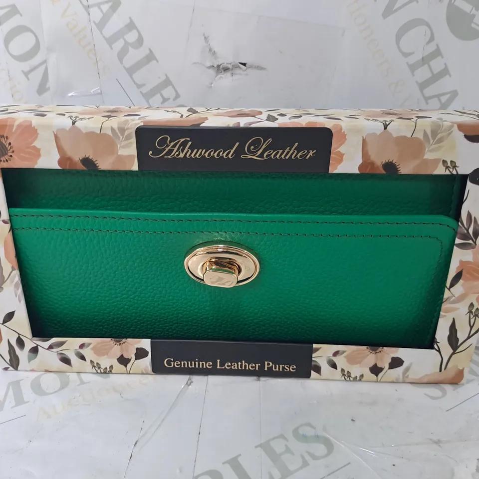 ASHWOOD LEATHER GENUINE LEATHER PURSE IN GREEN 