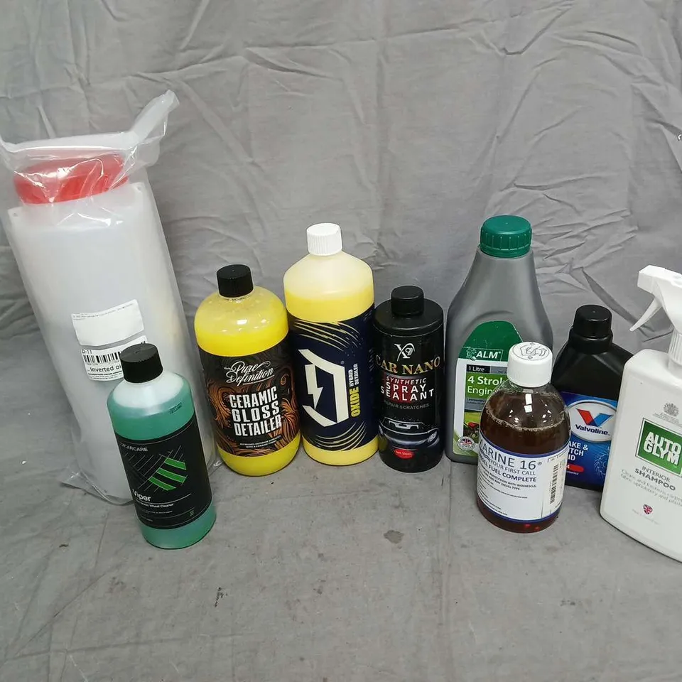 APPROXIMATELY 8 ASSORTED LIQUIDS TO INCLUDE BRAKE & CLUTCH FLUID, CERAMIC GLOSS DETAILER, 4 STROKE ENGINE OIL, ETC - COLLECTION ONLY