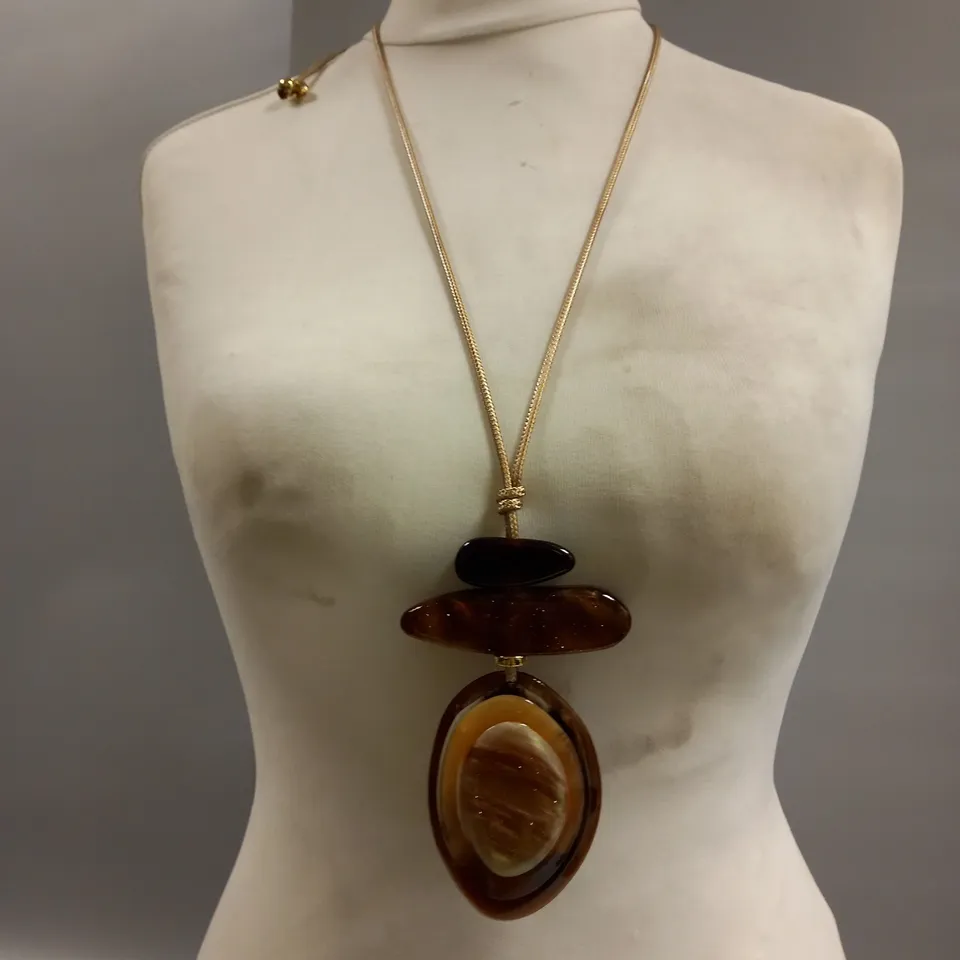 BRAND NEW BROWN PEPPER HANDBAGS ROPE MARS NECKLACE 