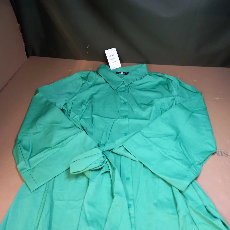 DESIGNER PLUS BILLIE FAIERS EXCLUSIVE SHIRT DRESS SIZE 20