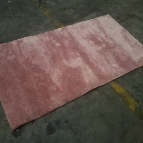 QUALITY DESIGNER AREA RUG APPROXIMATELY 80Γ150CM
