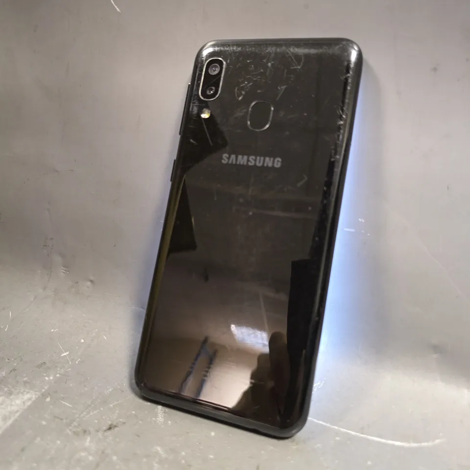 SAMSUNG GALAXY A20E SMARTPHONE 