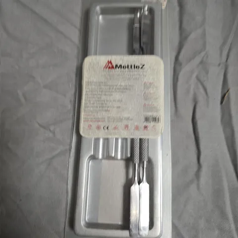 APPROXIMATELY 9 METTLEZ DENTAL INSTRUMENT SET – METAL TOOLS IN BLISTER PACK 