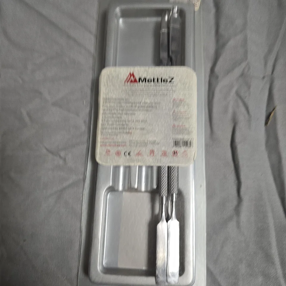 APPROXIMATELY 9 METTLEZ DENTAL INSTRUMENT SET – METAL TOOLS IN BLISTER PACK 