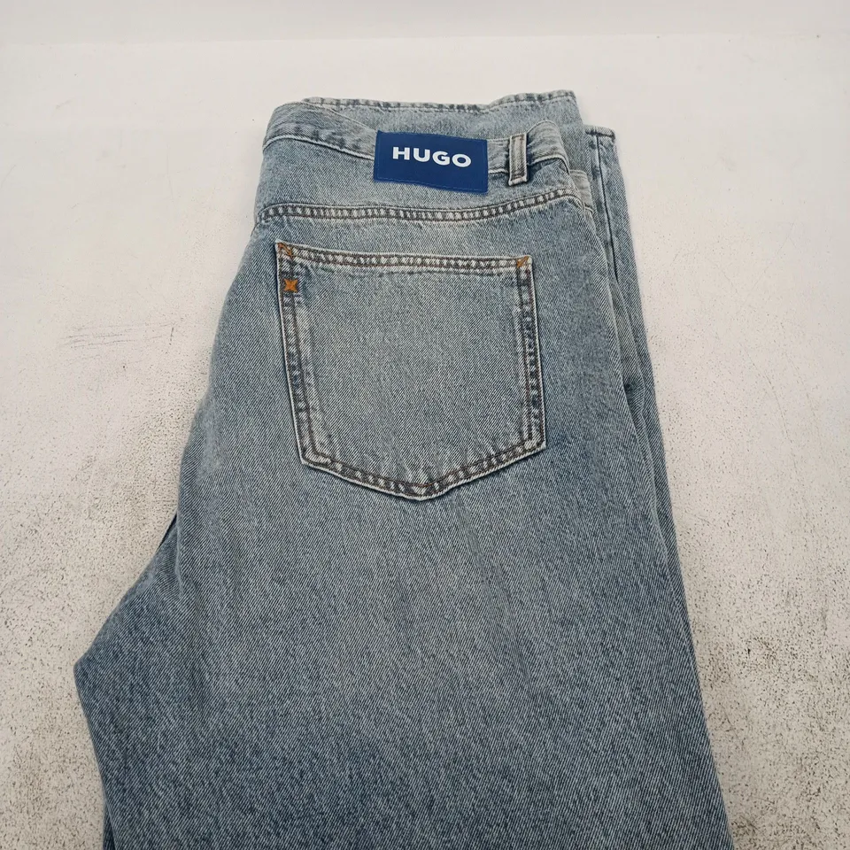 HUGO BOSS DENIM JEANS – LIGHT WASH,- W35 X L30