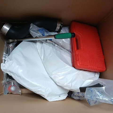 BOX OF ASSORTED CAR ITEMS TO INCLUDE TOOLS - SEAT COVERS - SEALS / COLECTION ONLY  