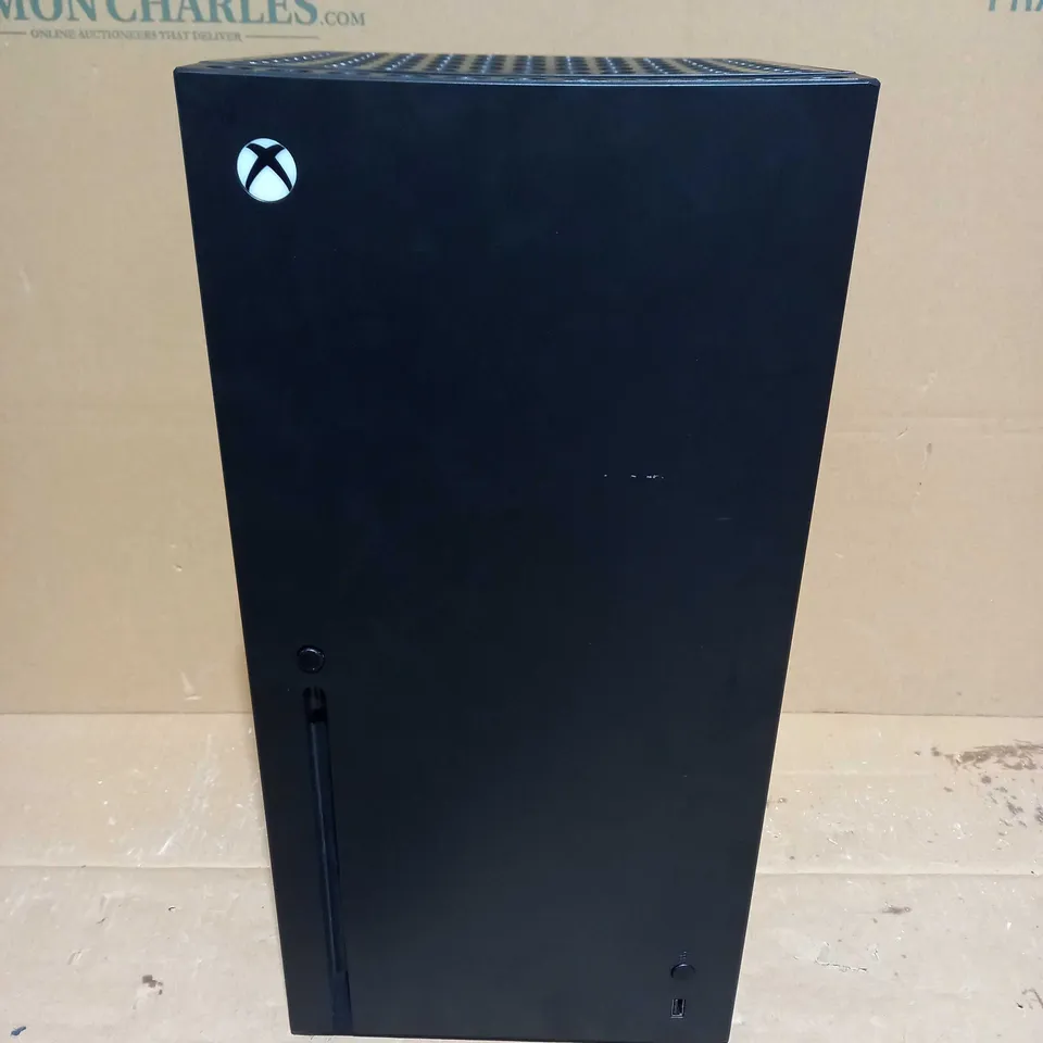 XBOX SERIES X THEMED MINI FRIDGE	
