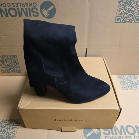 BOXED PAIR OF DUNE WF SIMP STRETCH KNEE BOOTS IN BLACK SUEDE MIX - SIZE 8