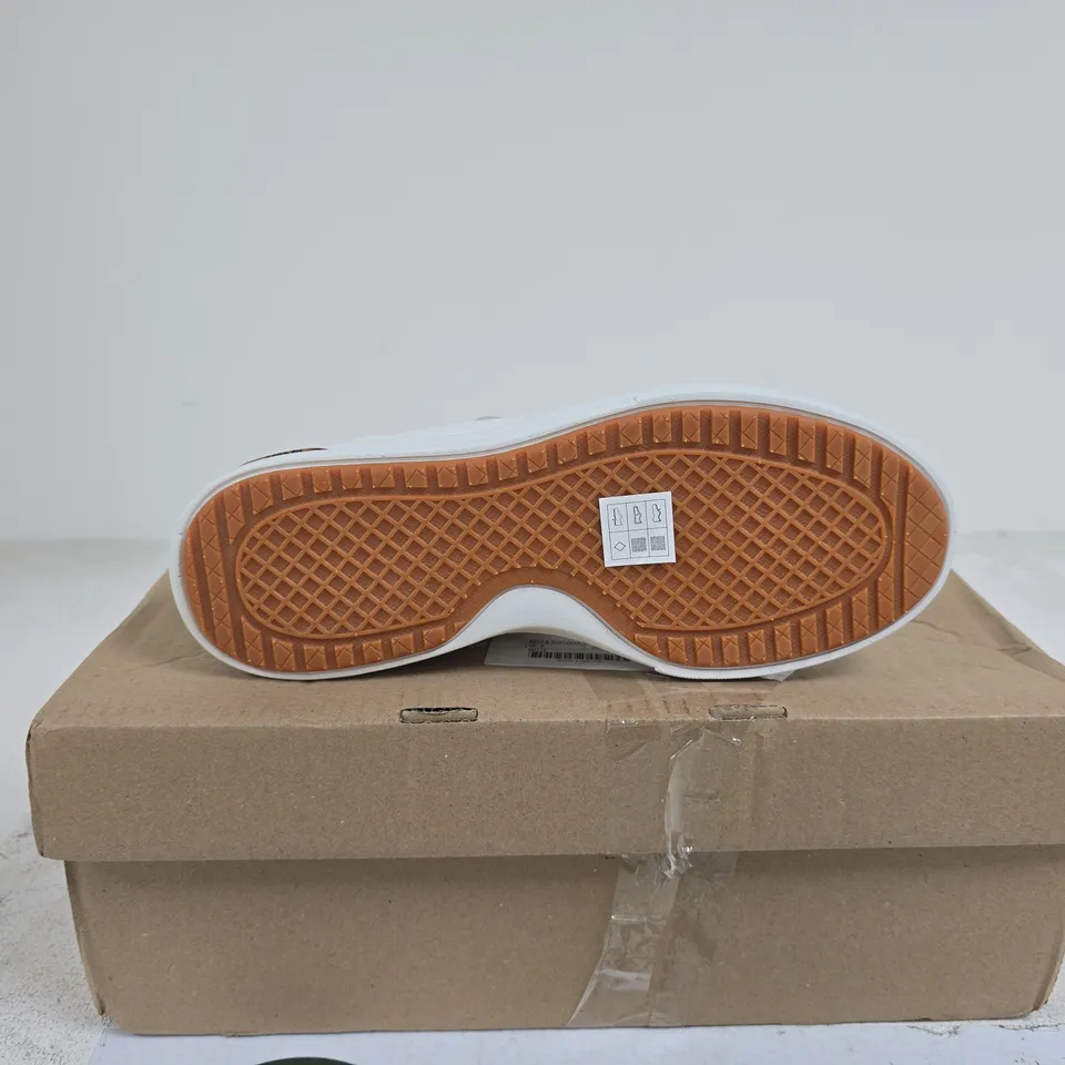 SKECHERS LOS ANGELES WHITE UK 6 BOXED