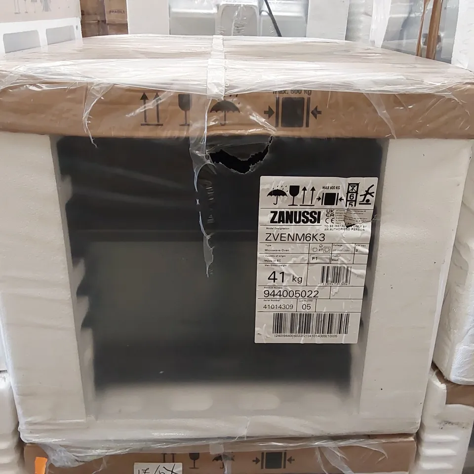 ZANUSSI SERIES 60 COOKQUICK ZVENM6K3 46CM HIGH, BUILT IN COMBINATION MICROWAVE OVEN - BLACK
