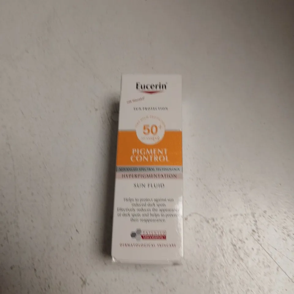 TOTE OF APPROXIMATELY 20 ASSORTED COSMETICS TO INCLUDE: EUCERIN SPF 50 SUNSCREEN