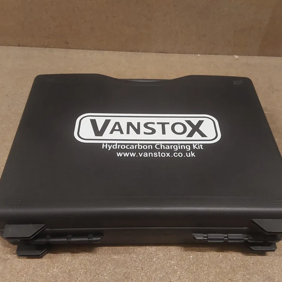 VANSTOX HYDROCARBON CHARGING KIT