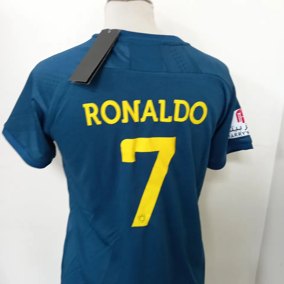 AL NASSR AWAY KIT WITH RONALDO 7 SIZE 26
